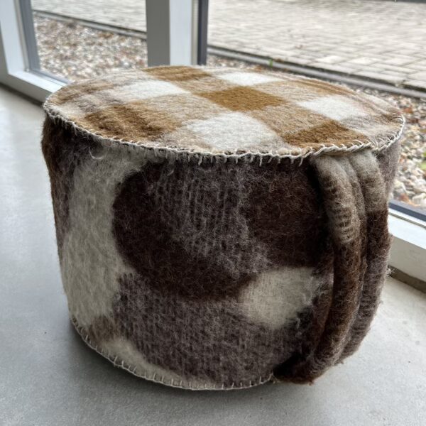 Handgemaakte Poef