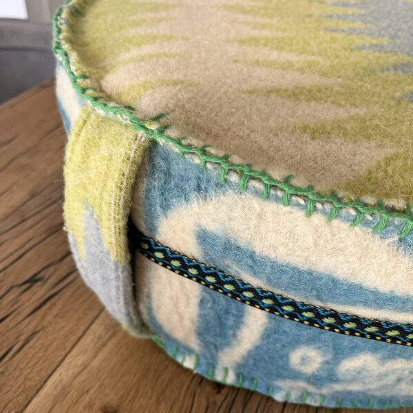 IMG_8799 2 Handgemaakte Poef